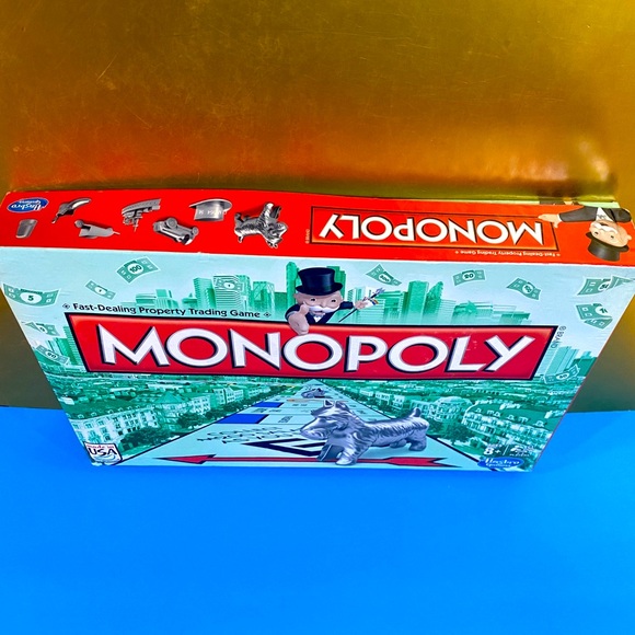 MONOPOLY GAME VTG 2013 CLASSIC CAT TOKEN INCLUDED GAME IS COMPLETE, SEALED CARDS - Picture 13 of 16